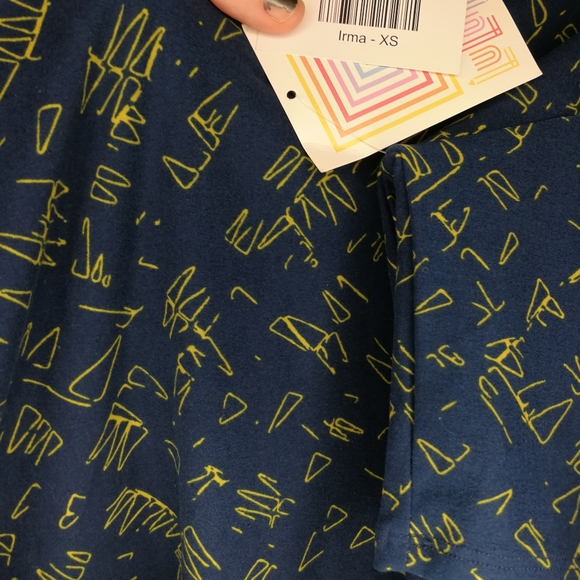 🐶"I Love the 90s" Geo Lularoe Irma - "XS" - Picture 1 of 3